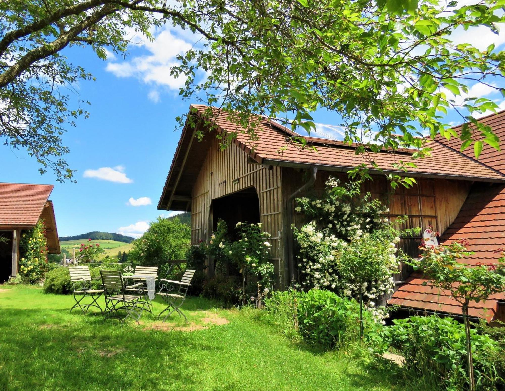 Hernis-Hoefle Elzach Dış mekan fotoğraf